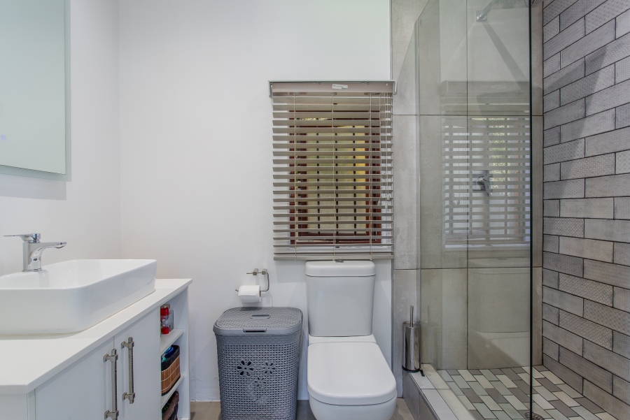 To Let 3 Bedroom Property for Rent in Ranzadale Western Cape